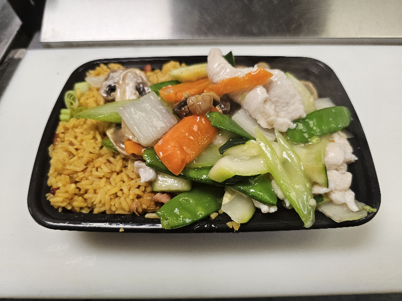 C6. Moo Goo Gai Pan
