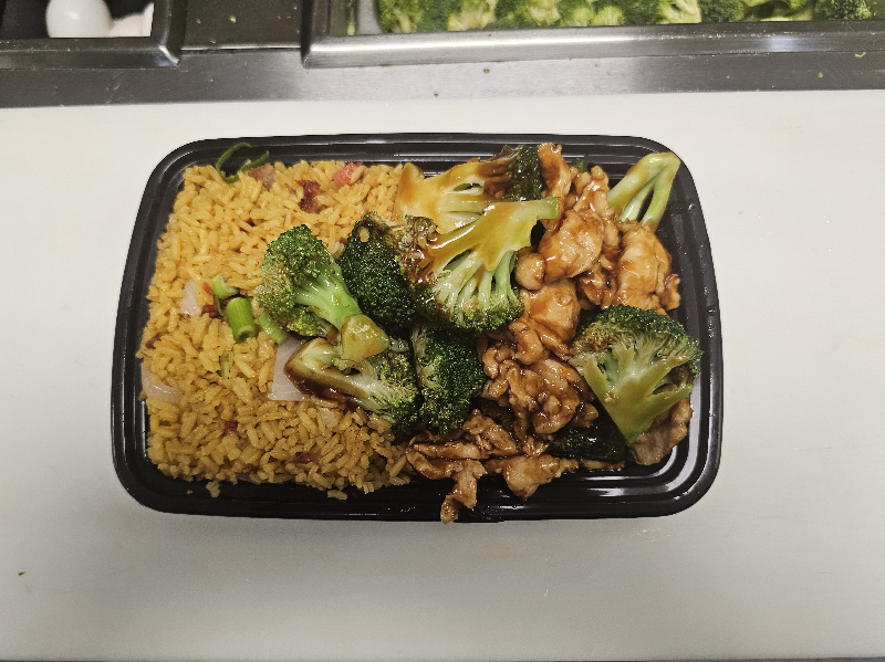 C7. Chicken w. Broccoli