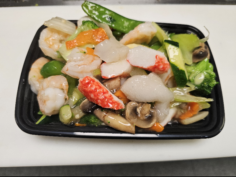 S2. Seafood Delight (Mandarin)